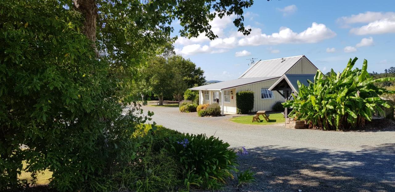 Matakohe Holiday Park Экстерьер фото
